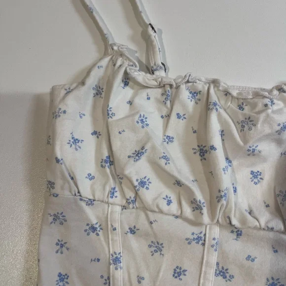 hollister white and blue floral ruffle milkmaid bustier tank top small - Picture 4 of 7